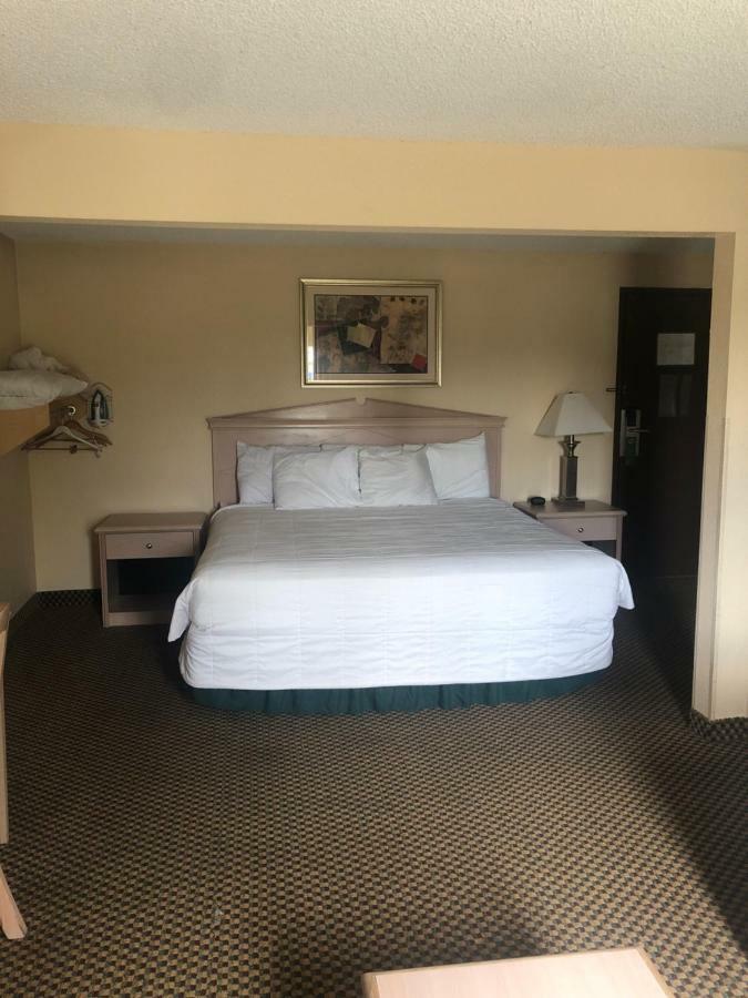 Guesthouse Inn & Suites Eugene/Springfield Bagian luar foto