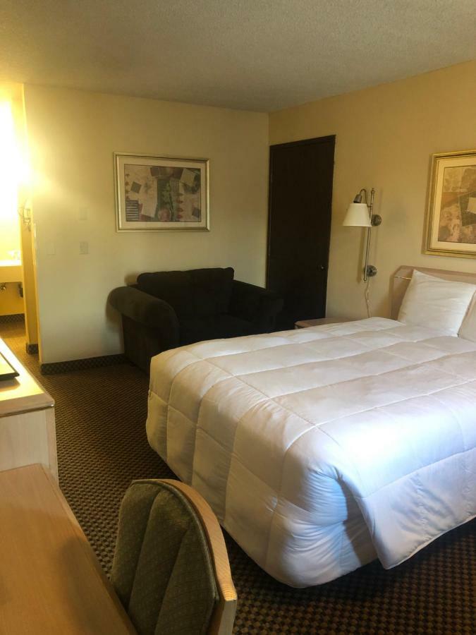 Guesthouse Inn & Suites Eugene/Springfield Bagian luar foto
