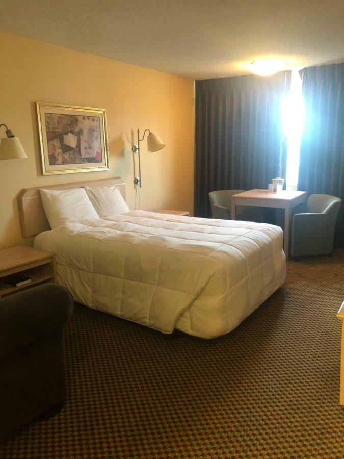 Guesthouse Inn & Suites Eugene/Springfield Bagian luar foto